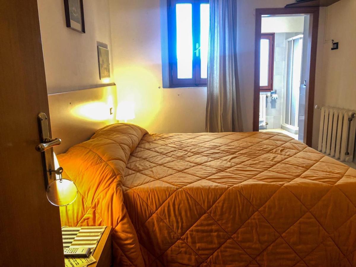 Albergo Ristorante La Torretta Castiglione dei Pepoli Exteriör bild
