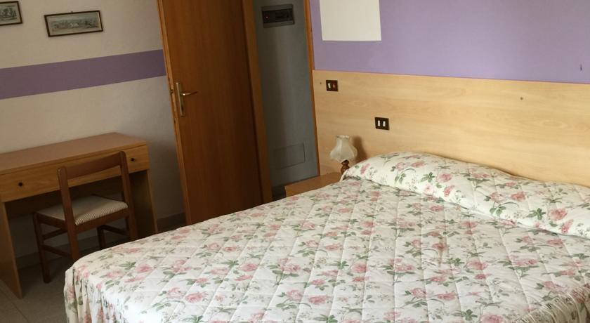 Albergo Ristorante La Torretta Castiglione dei Pepoli Exteriör bild