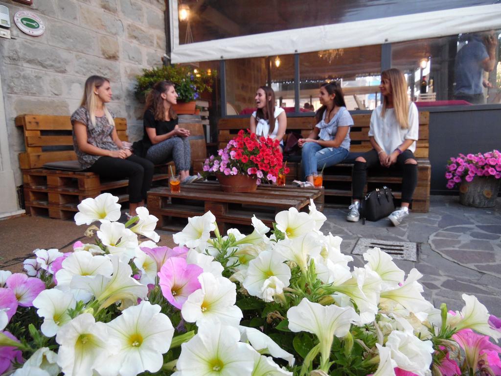 Albergo Ristorante La Torretta Castiglione dei Pepoli Exteriör bild